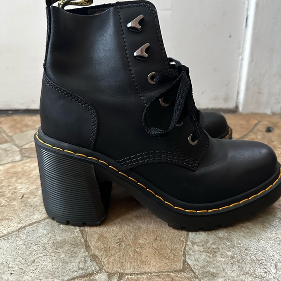 Jesy Sendal Booties Dr.Martens EU 39 US 8 - Picture 2 of 7